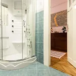 Beautiful Spacious Three-room Close To Buda Castle Apartment