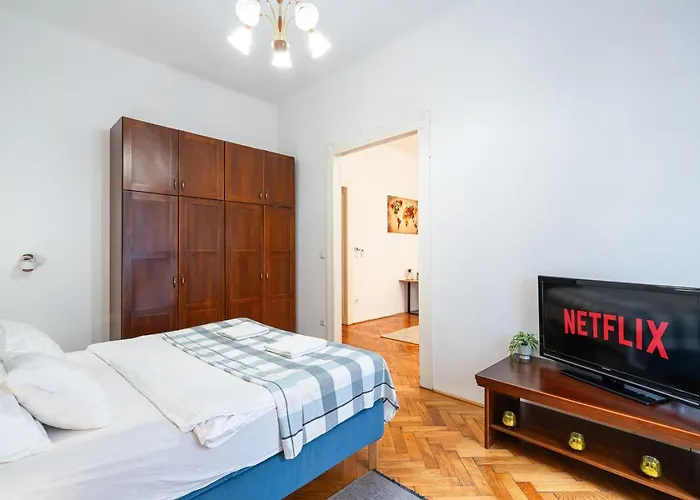 Beautiful Spacious Three-room Close To Buda Castle * Budapest