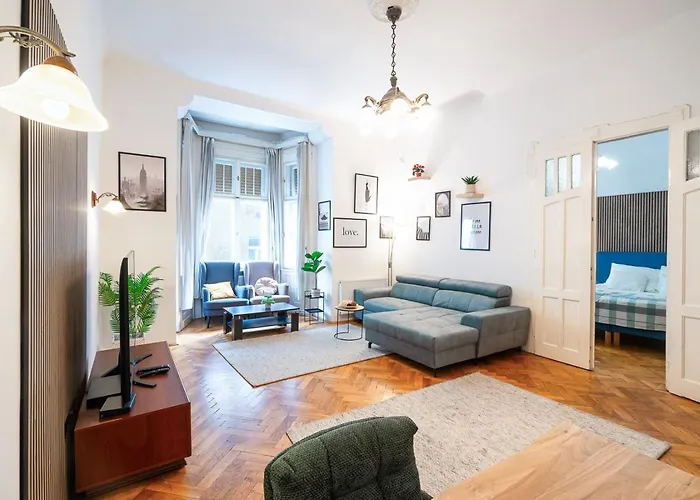 Beautiful Spacious Three-room Close To Buda Castle Lägenhet Budapest